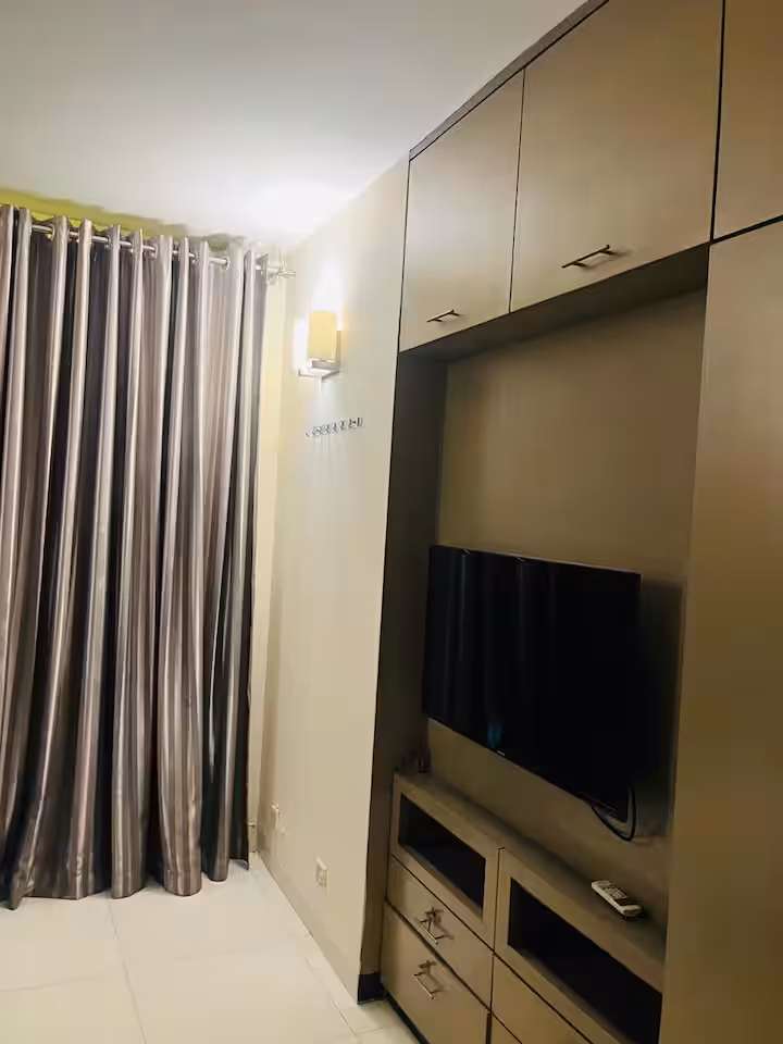 king room · Bedroom
